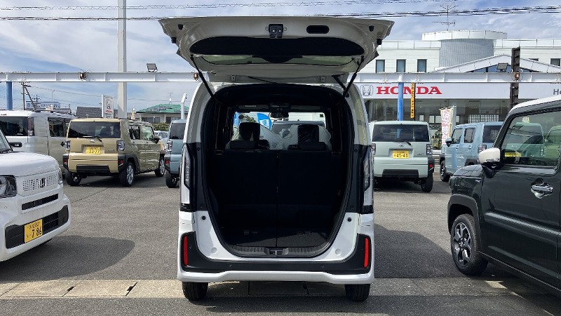ホンダ N-BOXカスタム9枚目