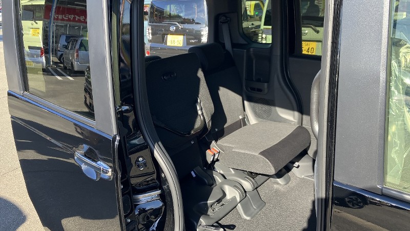 ホンダ N-BOXカスタム11枚目