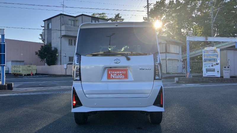 ダイハツ タントカスタム7枚目
