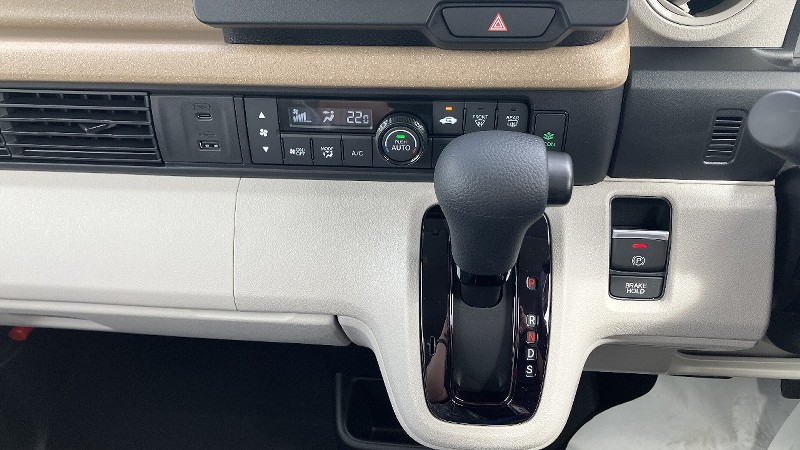 ホンダ N-BOX【新型】17枚目