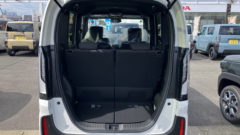 ホンダ N-BOXカスタム9枚目
