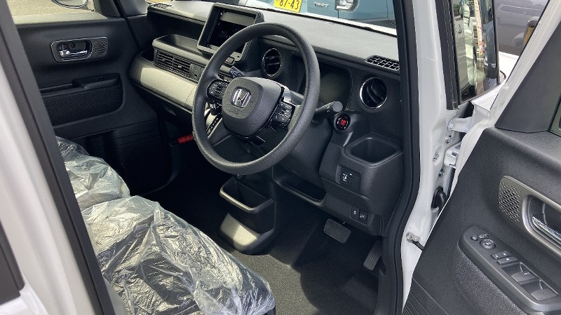 ホンダ N-BOXカスタム12枚目