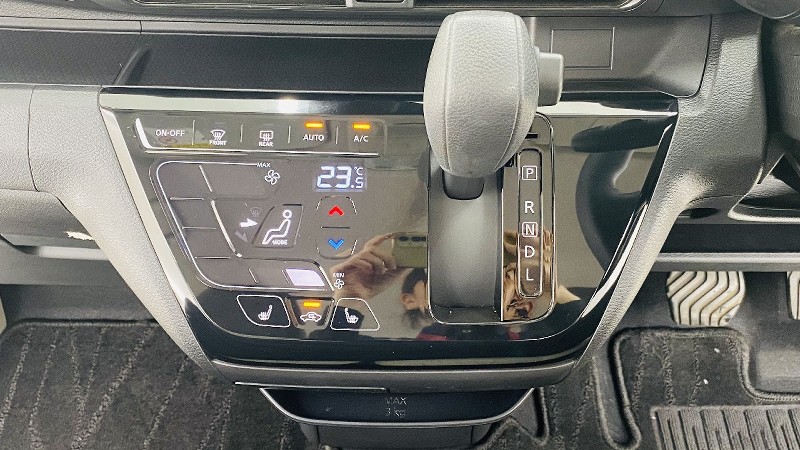 三菱 eKワゴン13枚目