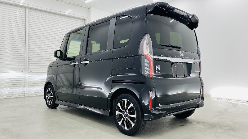 ホンダ N-BOXカスタム3枚目