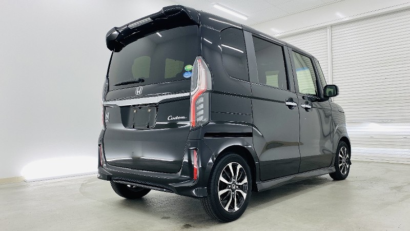 ホンダ N-BOXカスタム4枚目