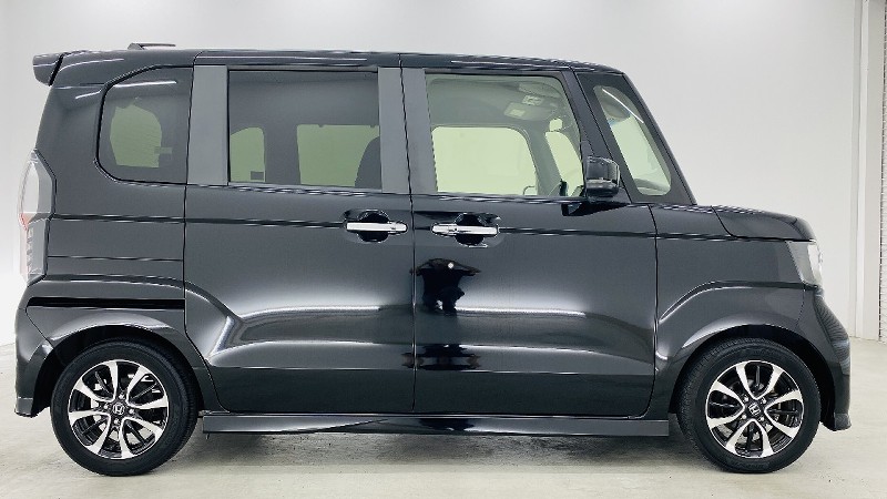 ホンダ N-BOXカスタム5枚目