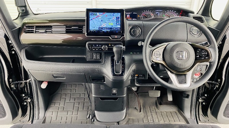 ホンダ N-BOXカスタム10枚目
