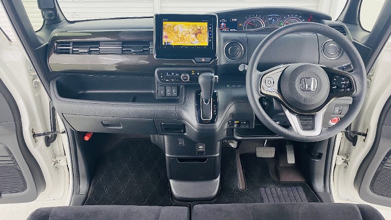 ホンダ N-BOXカスタム9枚目