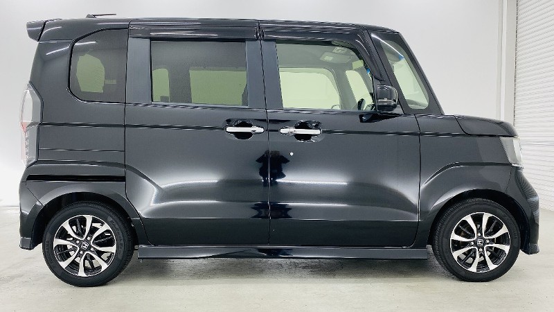 ホンダ N-BOXカスタム5枚目